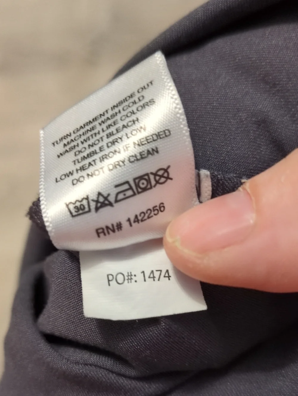Figs Catarina One Pocket Gray Scrub Top Size Medium